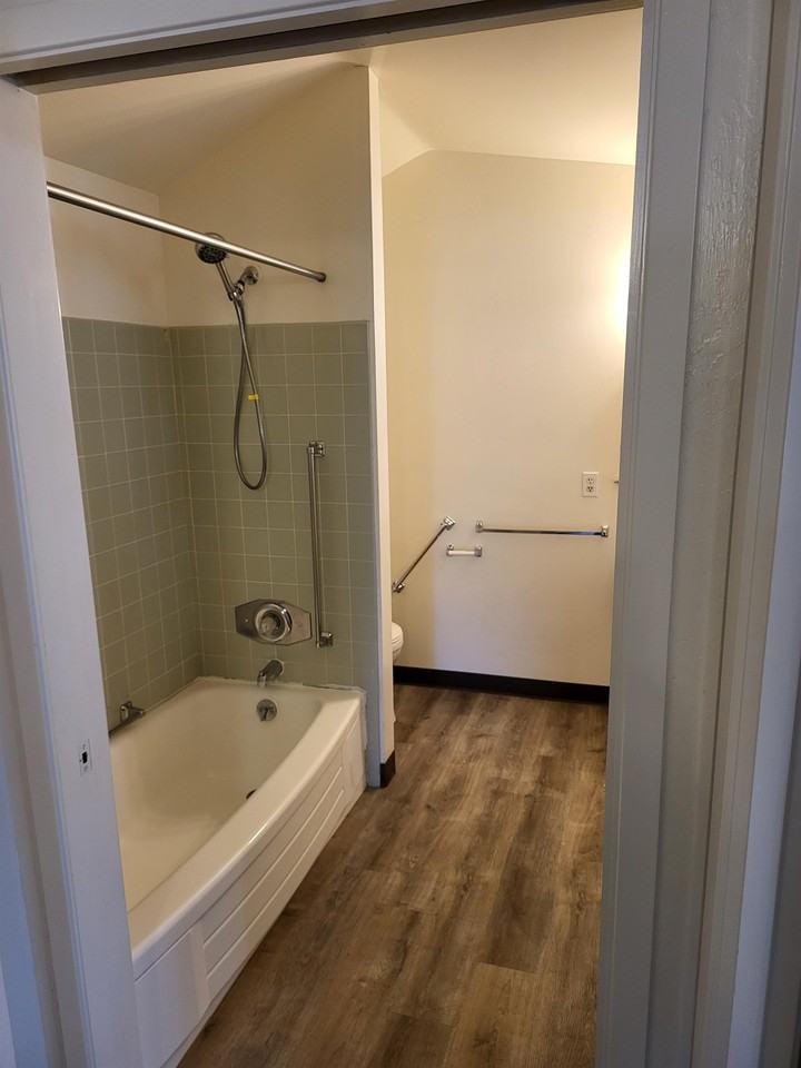 1728 W. Shaw Ave-G #28G - Photo 7 of 20