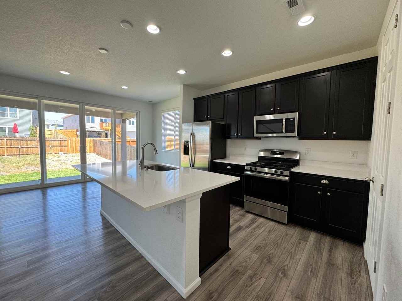 9823 Jaggar Way - Photo 4 of 23