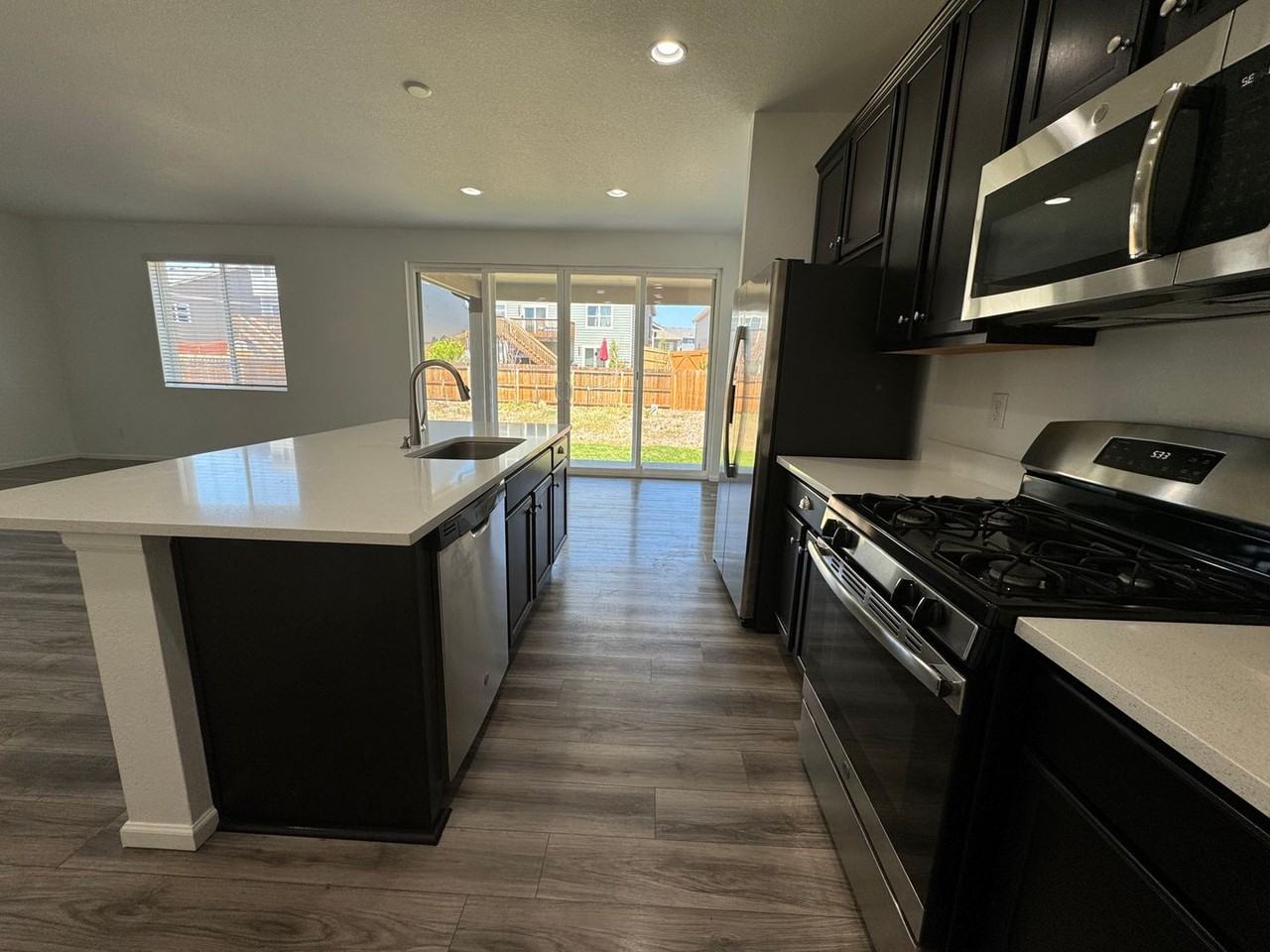 9823 Jaggar Way - Photo 5 of 23