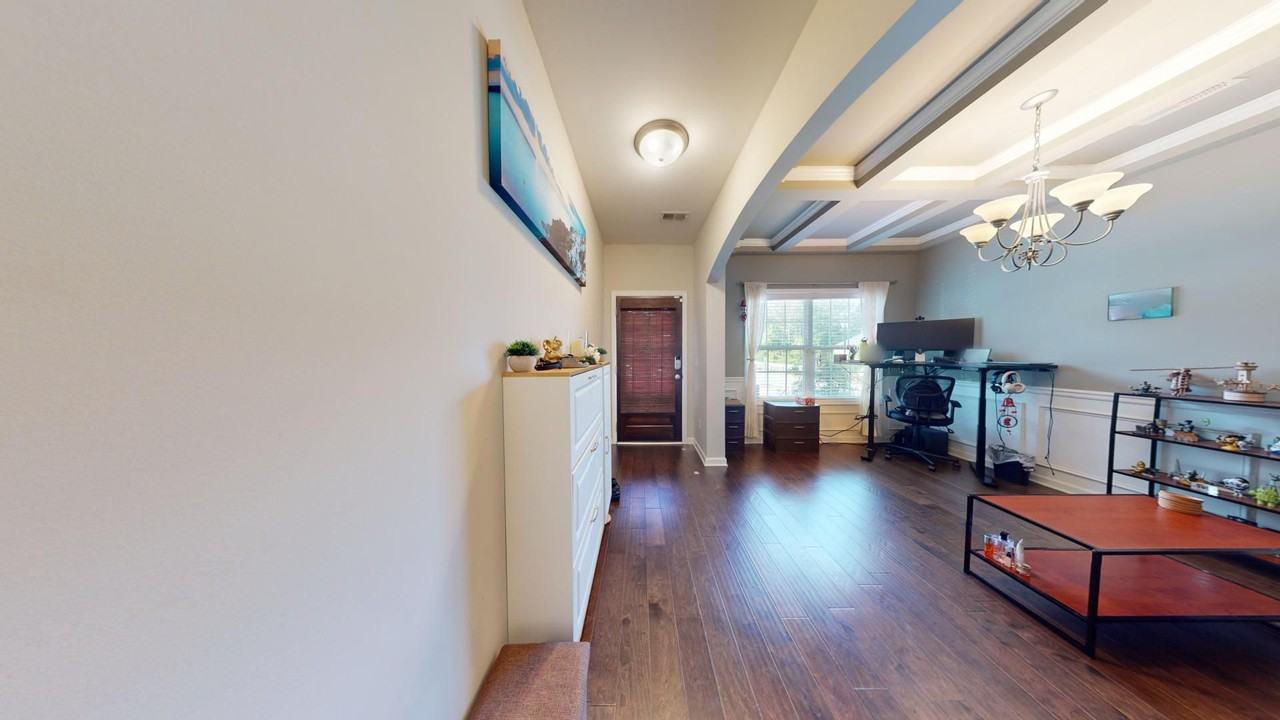 2615 Dunkirk Cir - Photo 5 of 33