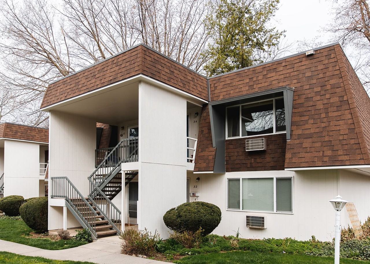 Brookhaven - Photo 4 of 34