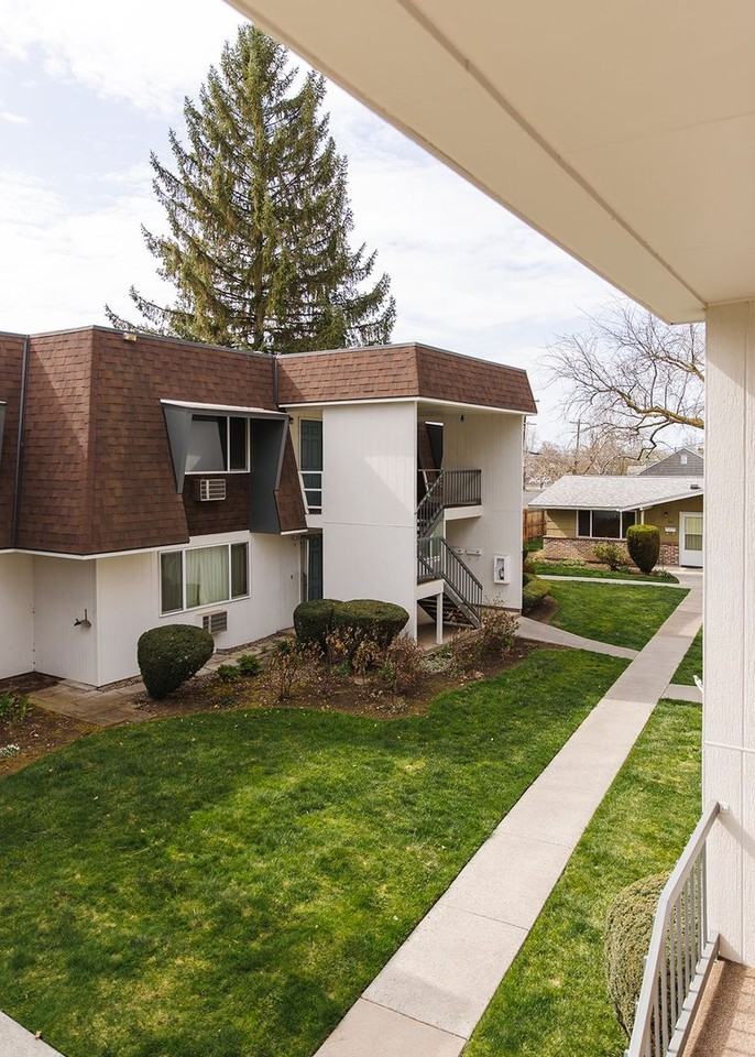 Brookhaven - Photo 6 of 34