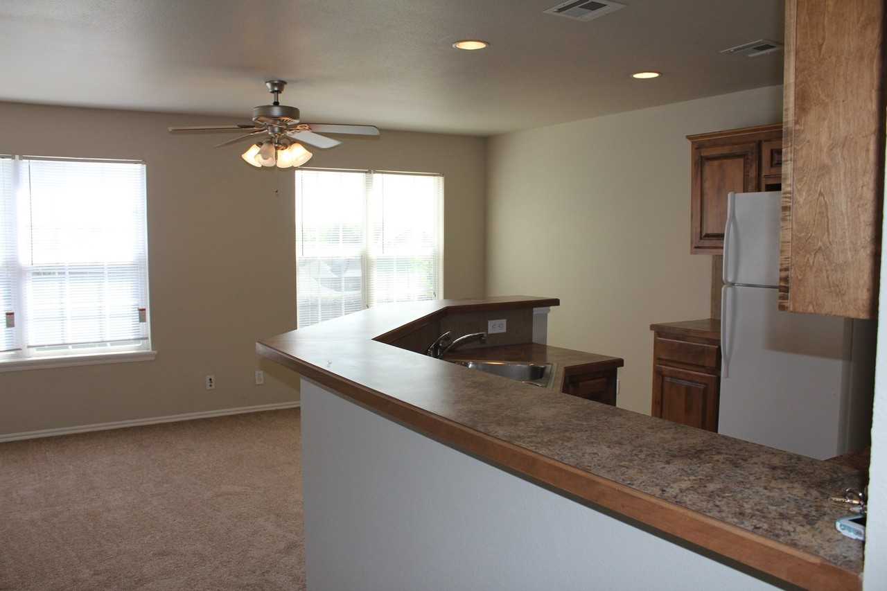 3077/3079 SS - Photo 2 of 10