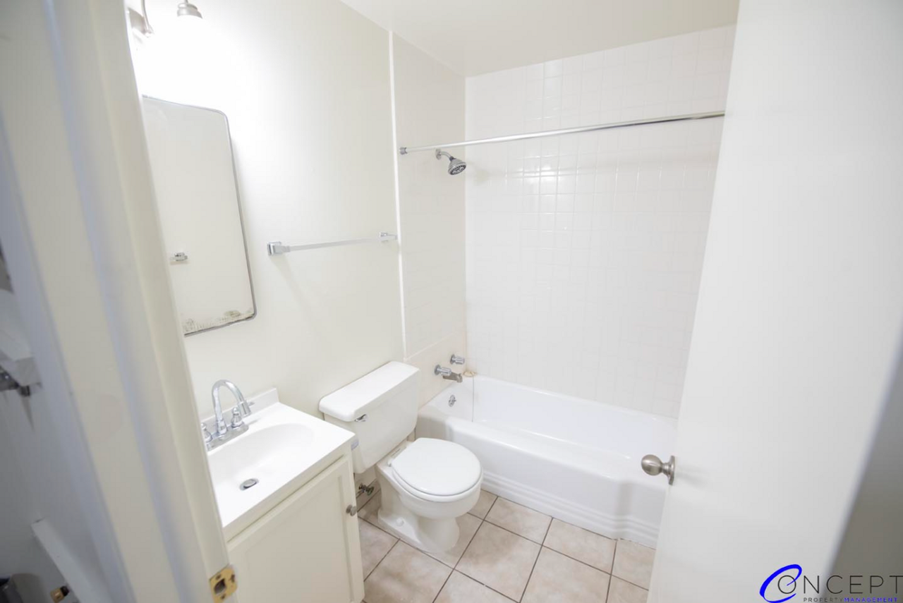 421 East 6th Avenue - Photo 5 of 31