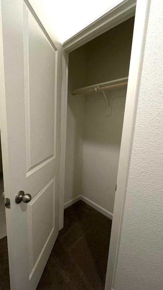 360 Shafer Ave - Photo 7 of 19