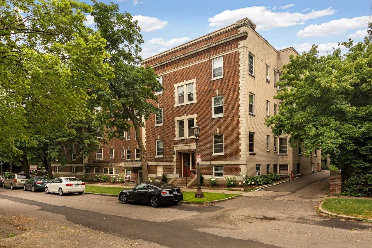 Ashland Apartments - Photo 6 of 25