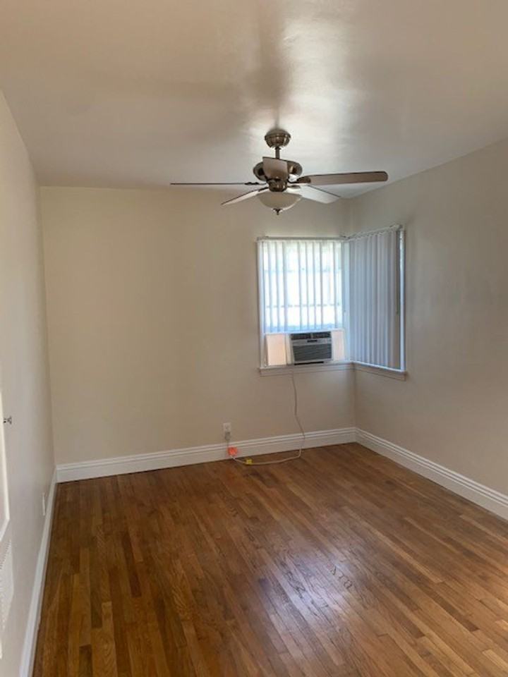938 North Euclid Avenue - Photo 2 of 8