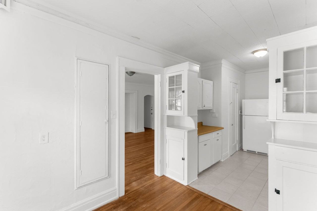 Chateau Avalon - Photo 2 of 50