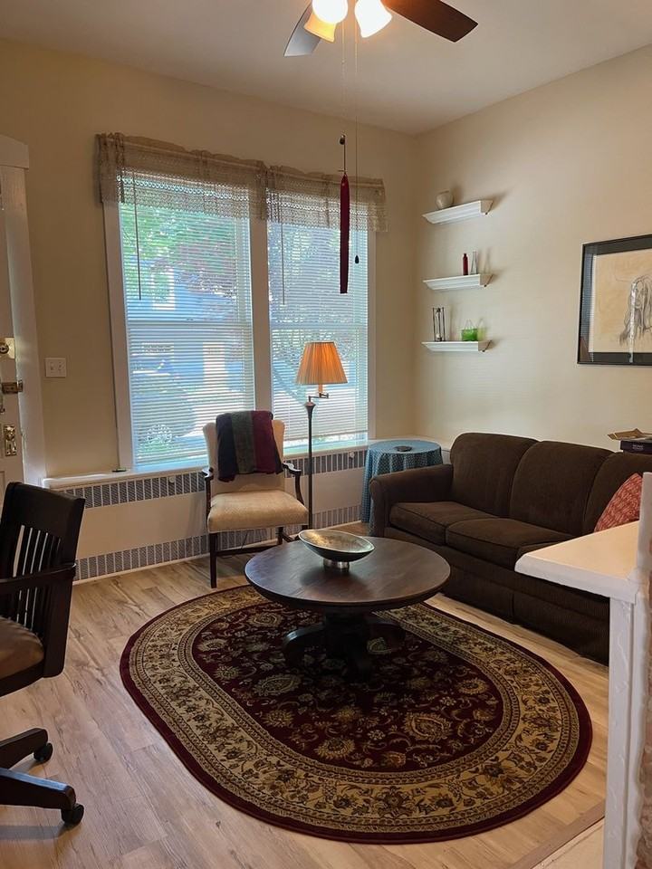 611 W Magnolia Ave - Photo 4 of 19