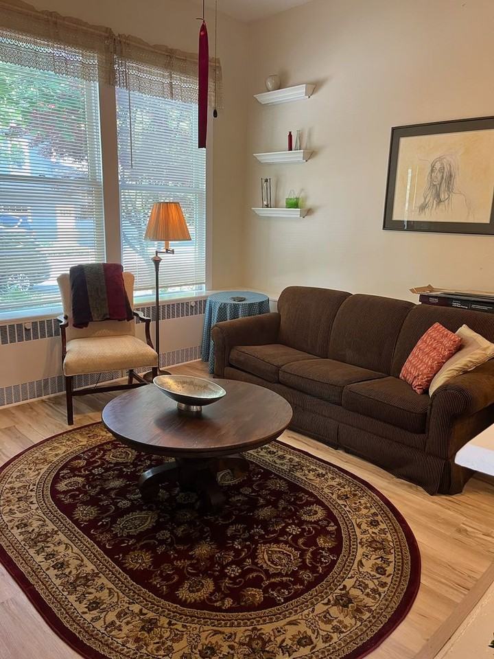 611 W Magnolia Ave - Photo 5 of 19