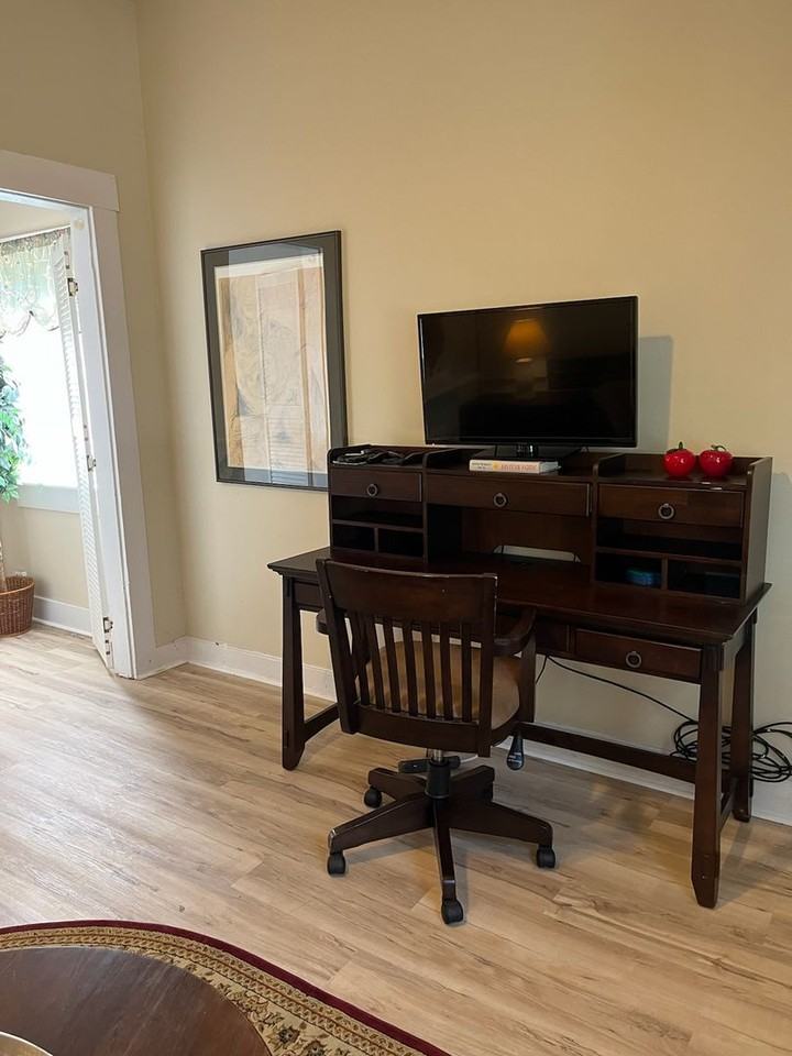 611 W Magnolia Ave - Photo 6 of 19