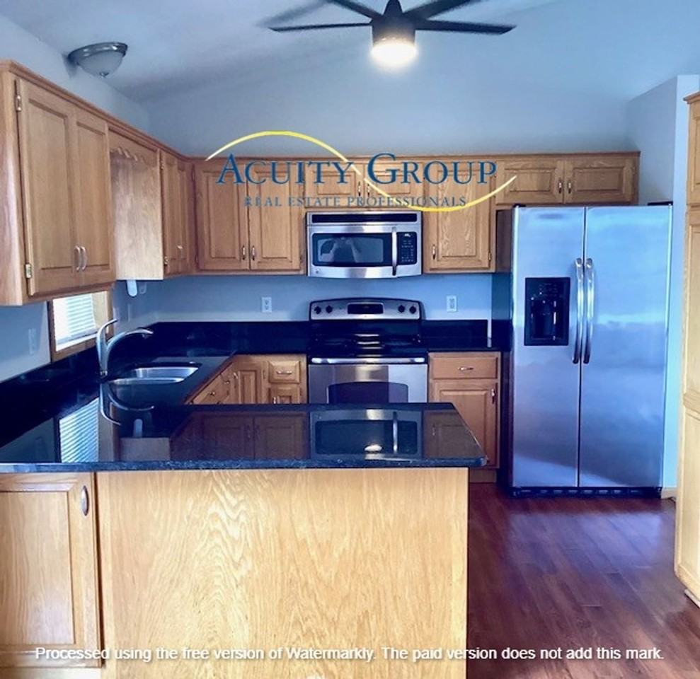 4610 Sterling Dr - Photo 3 of 12