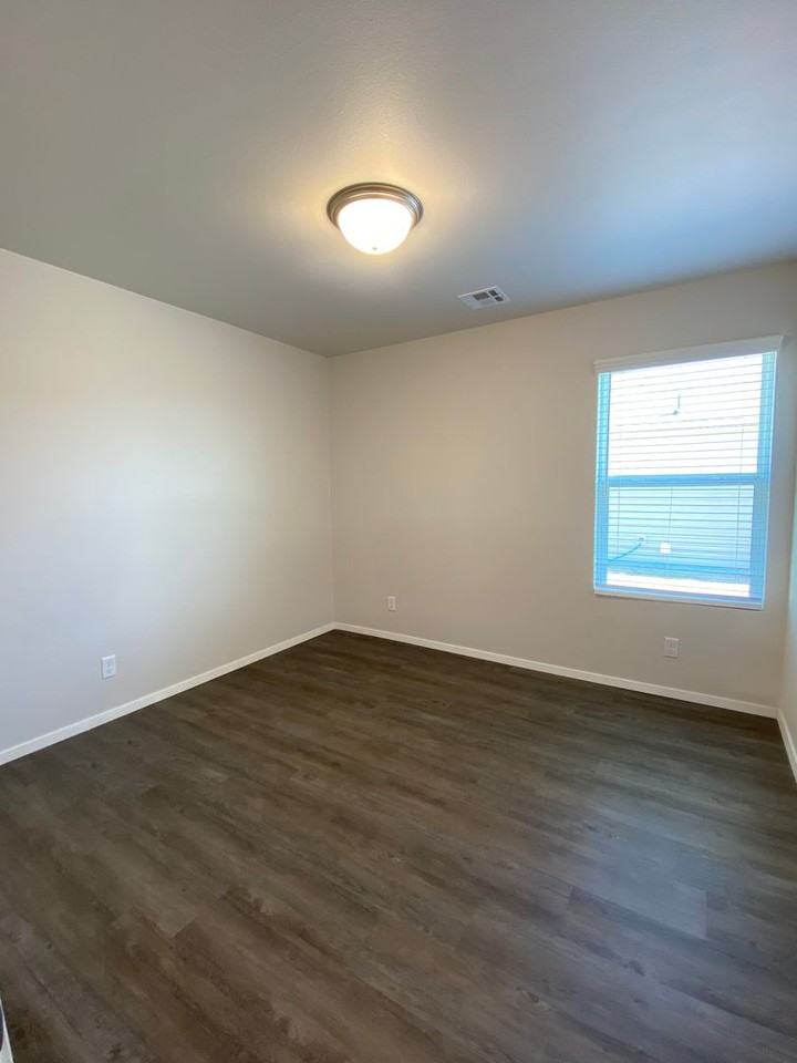 29419 East 80th Street South - Photo 6 of 21