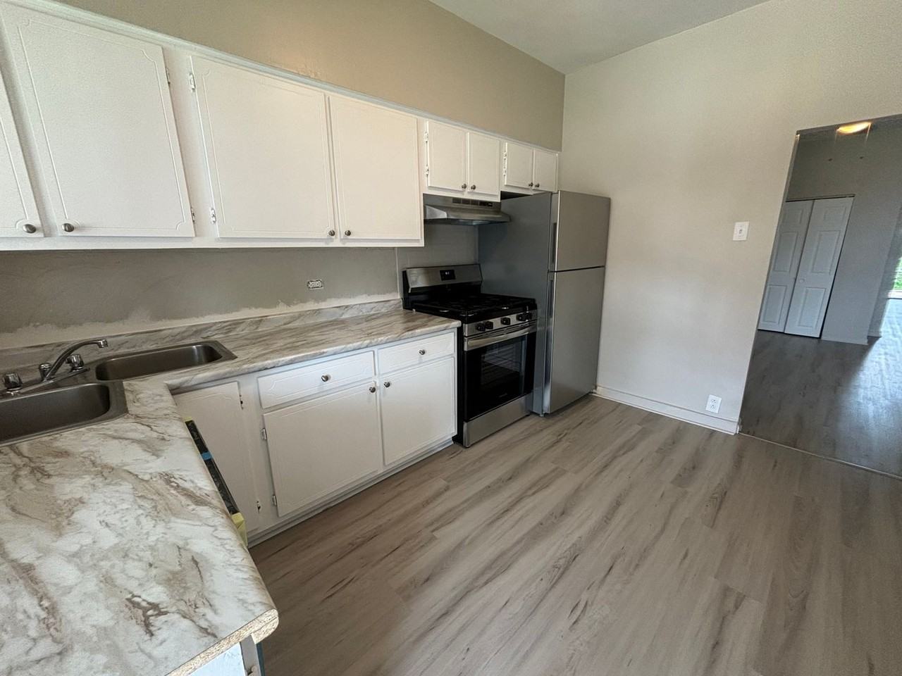 1489 Park Blvd - Photo 3 of 13