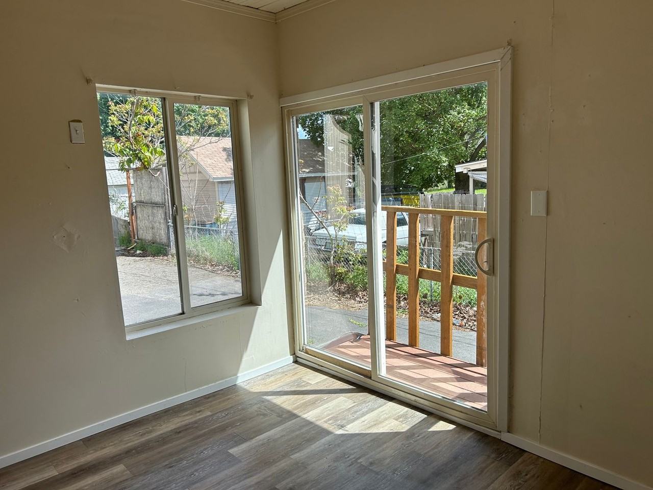 4708 N Lee St - Photo 4 of 7