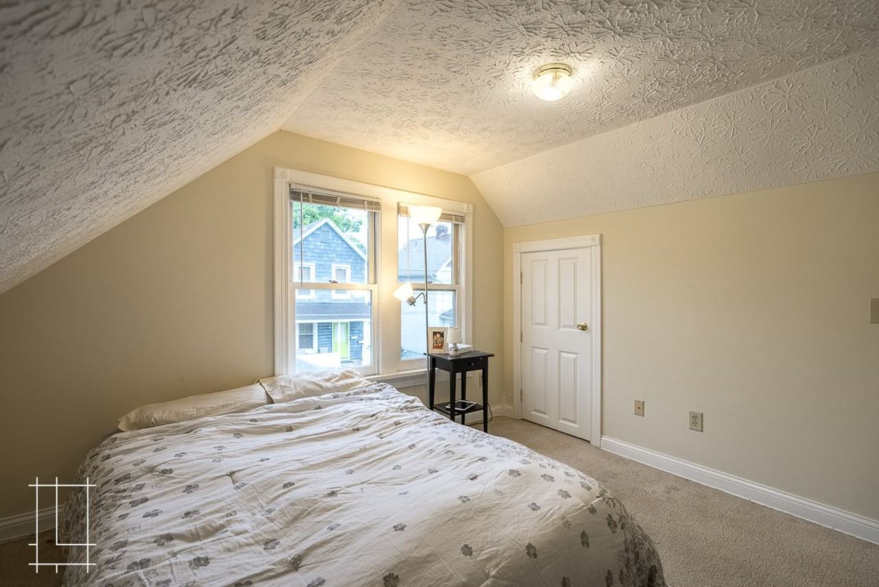 250 Detroit Ave - Photo 6 of 18