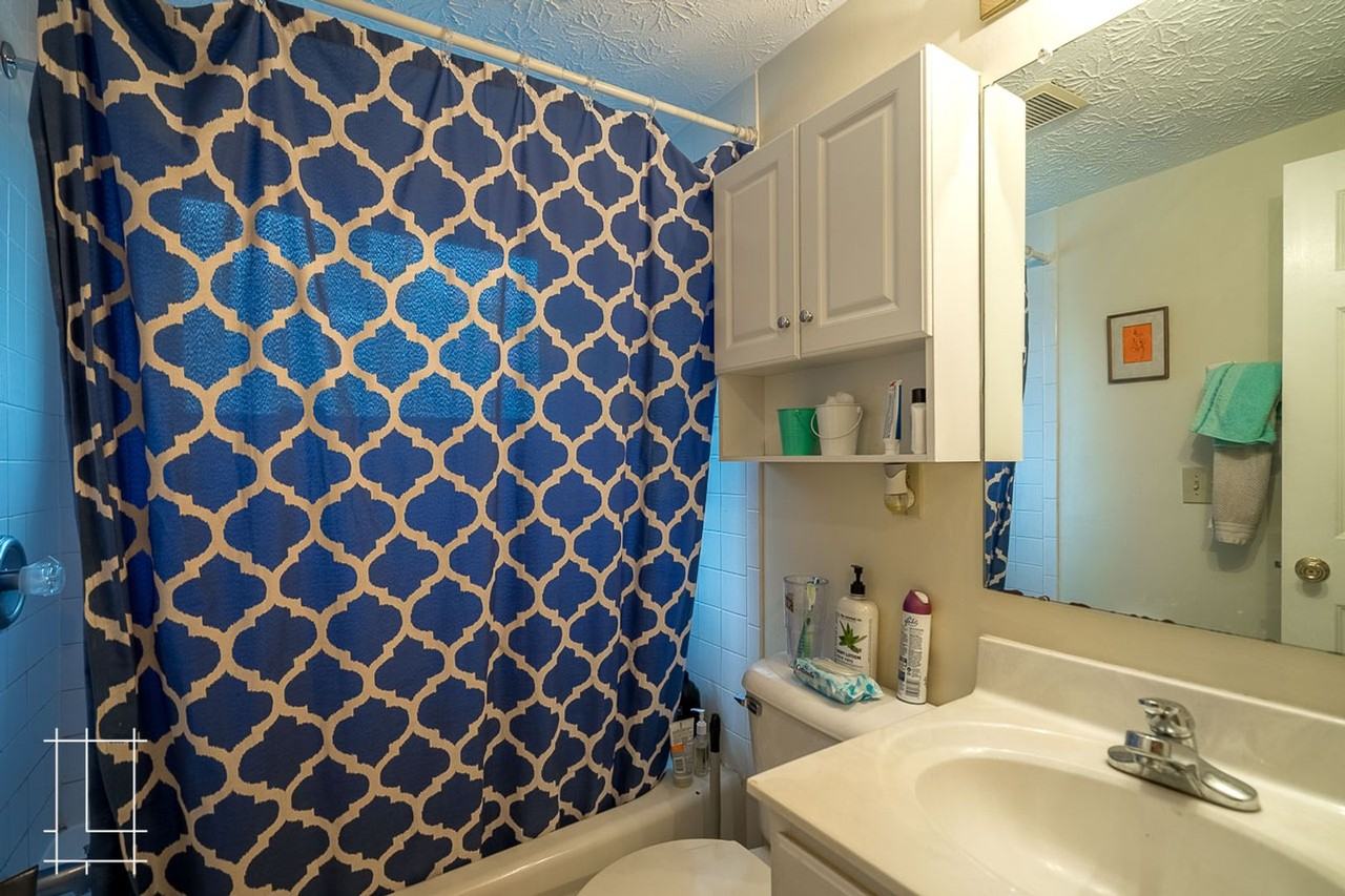 250 Detroit Ave - Photo 7 of 18