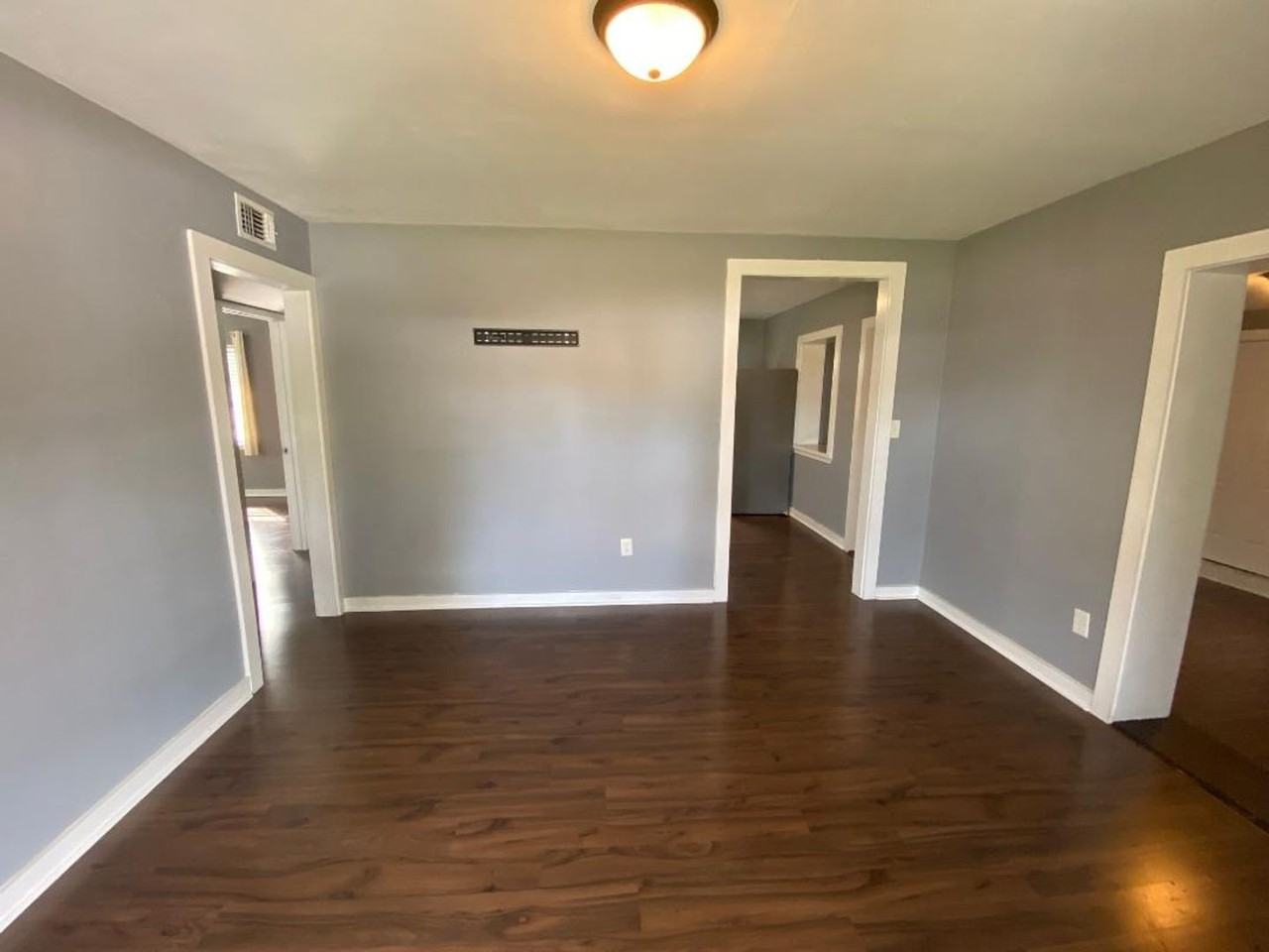 707 Satsuma Ave - Photo 2 of 13