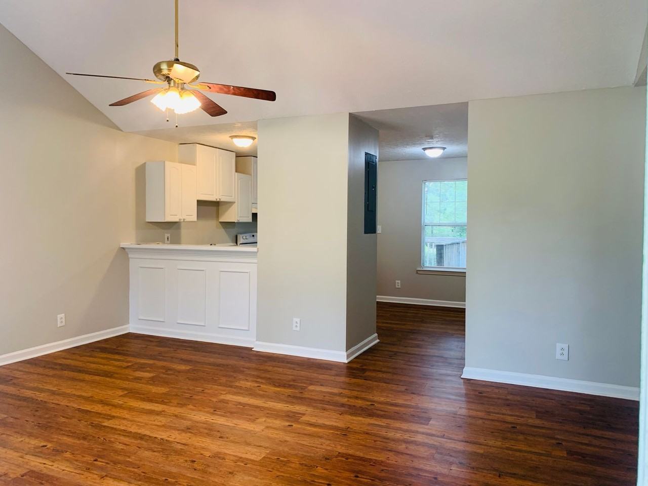 39 Waterview Dr - Photo 3 of 33