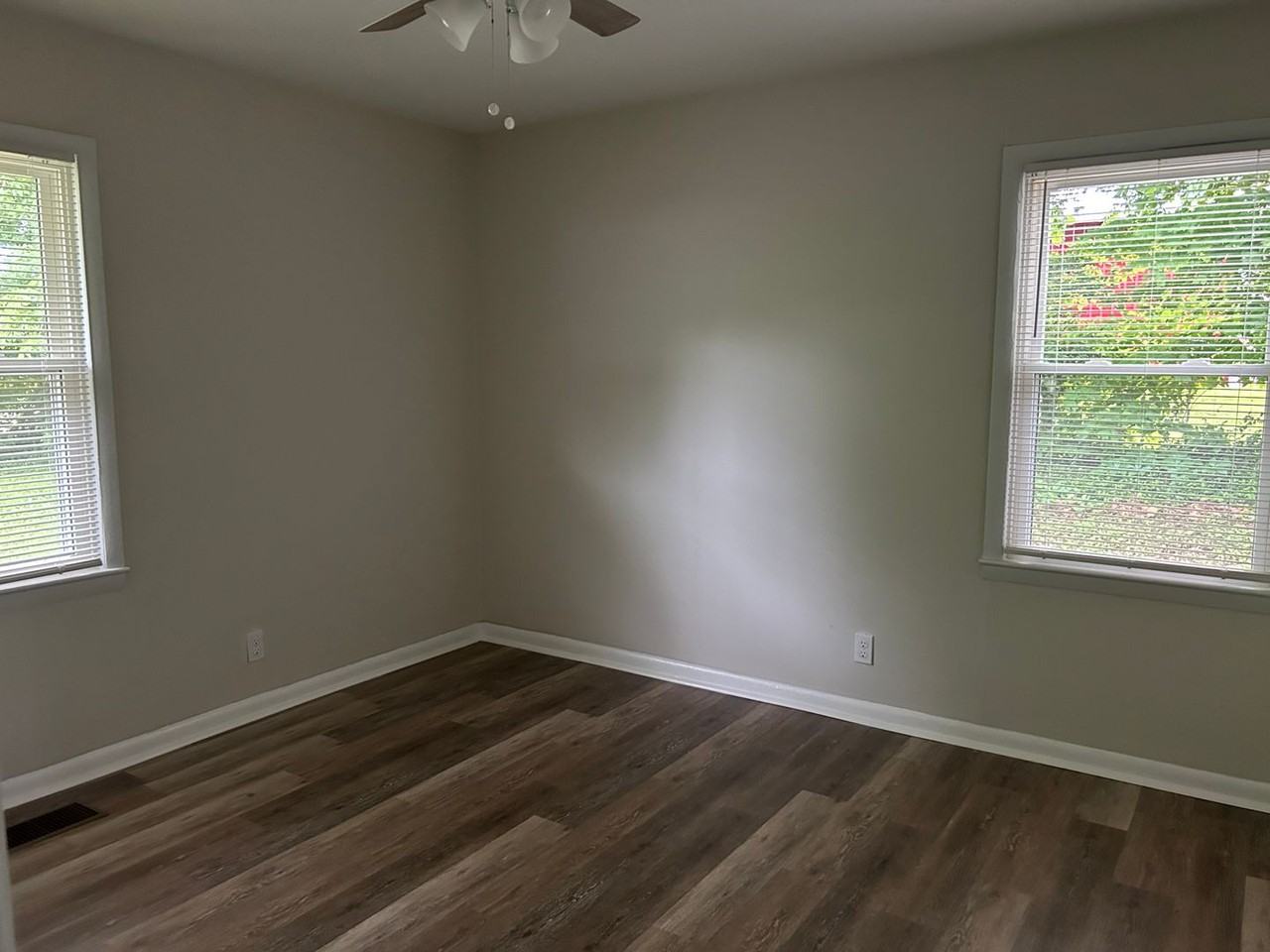 1380 Cummins Ferry Rd - Photo 7 of 22