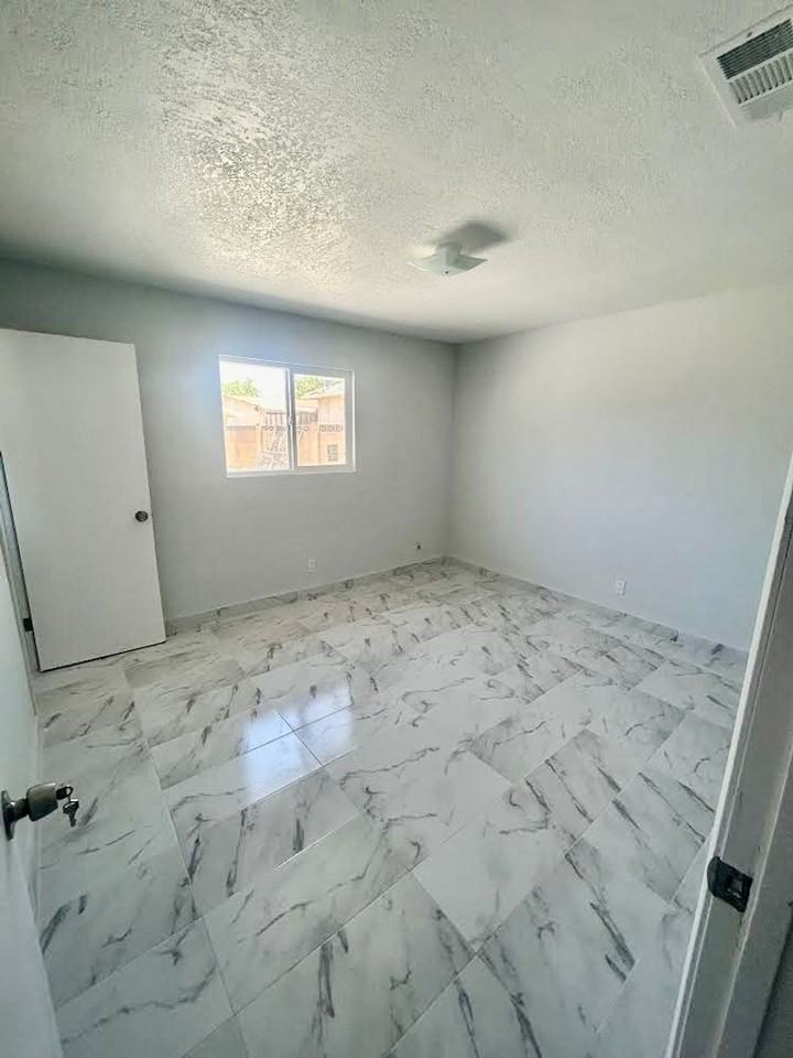 2032 Norwalk St - Photo 6 of 14