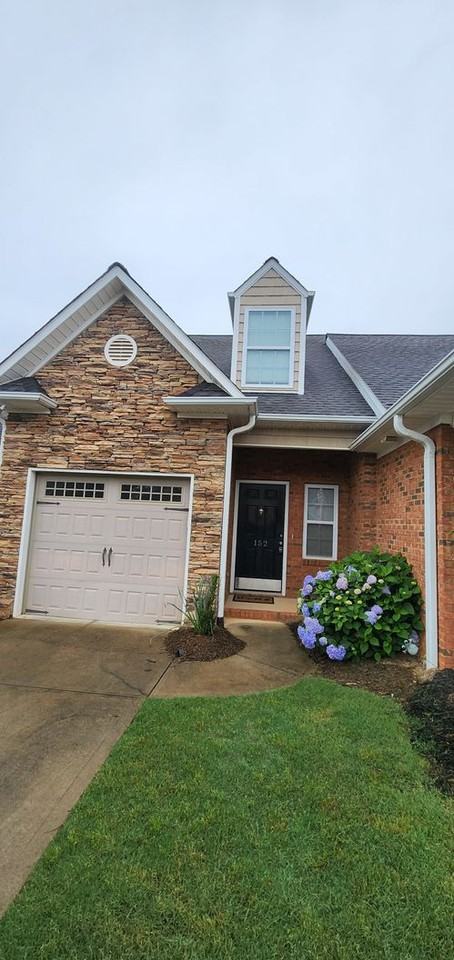 152 Middleton Park Ln - Photo 2 of 20