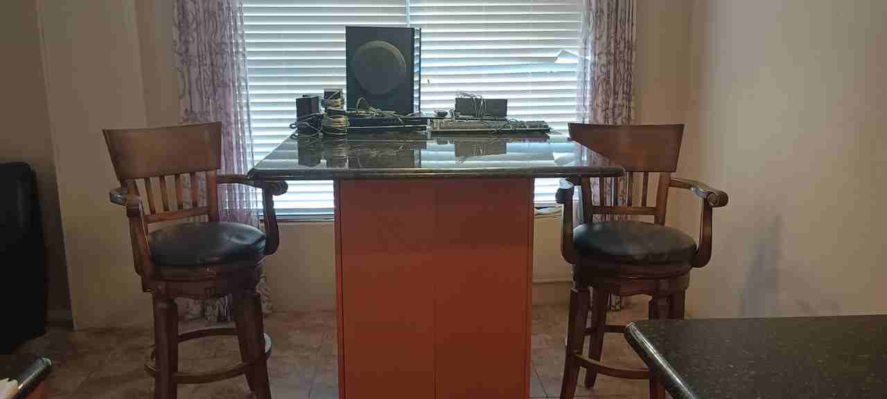 536 Blake Rd - Photo 3 of 12