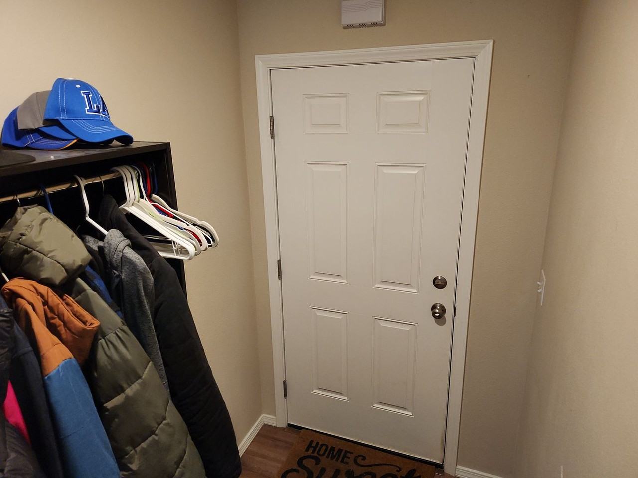 384 Skwentna Dr - Photo 2 of 36
