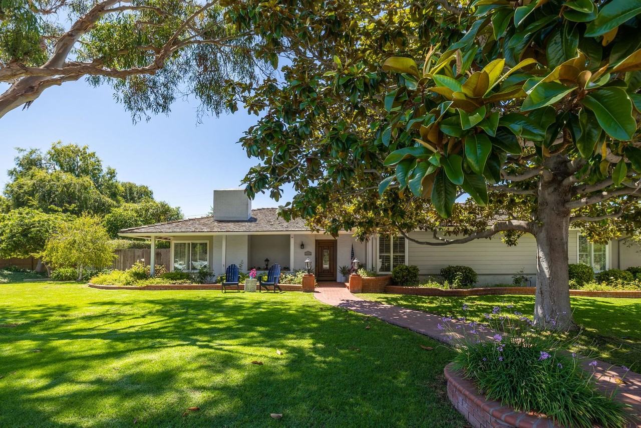 2381 Via Anacapa - Photo 2 of 50