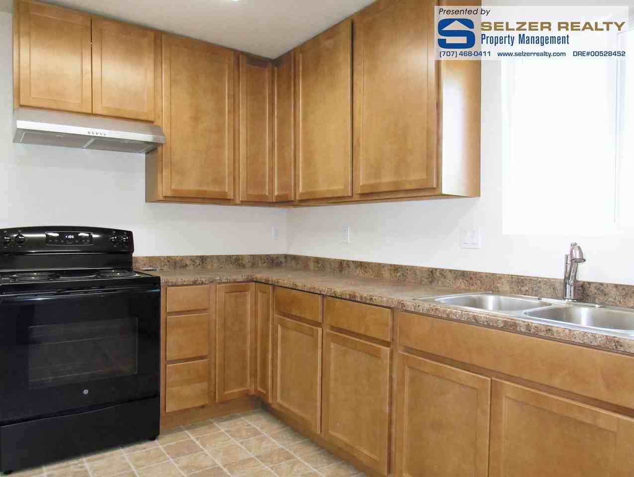 377 Warren Dr. - Photo 3 of 7