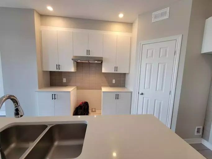 1683 Tenley Dr - Photo 2 of 23