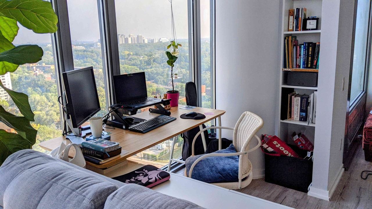 105 The Queensway #20th floor - Photo 2 of 12