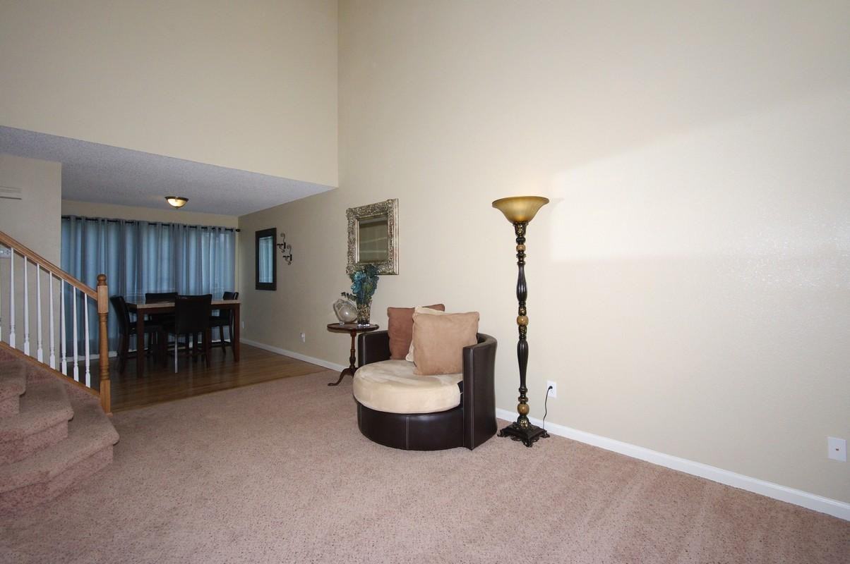 5335 Slickrock Dr - Photo 3 of 20