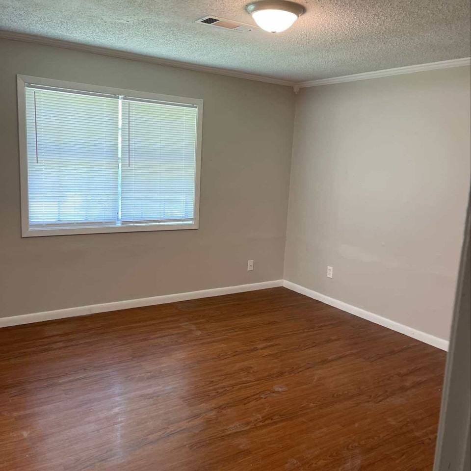 118 Oak Cir - Photo 3 of 13