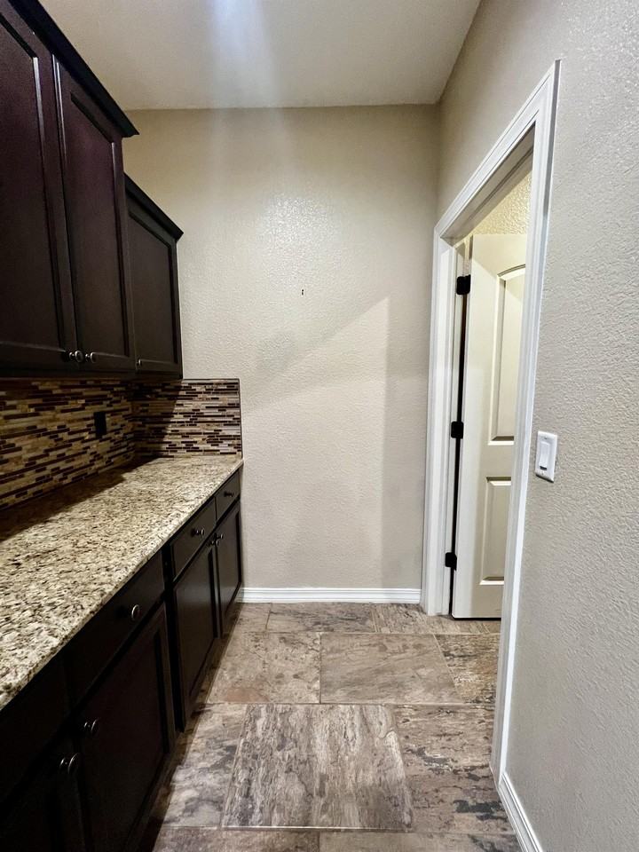 14356 George Cambell Ct - Photo 5 of 45