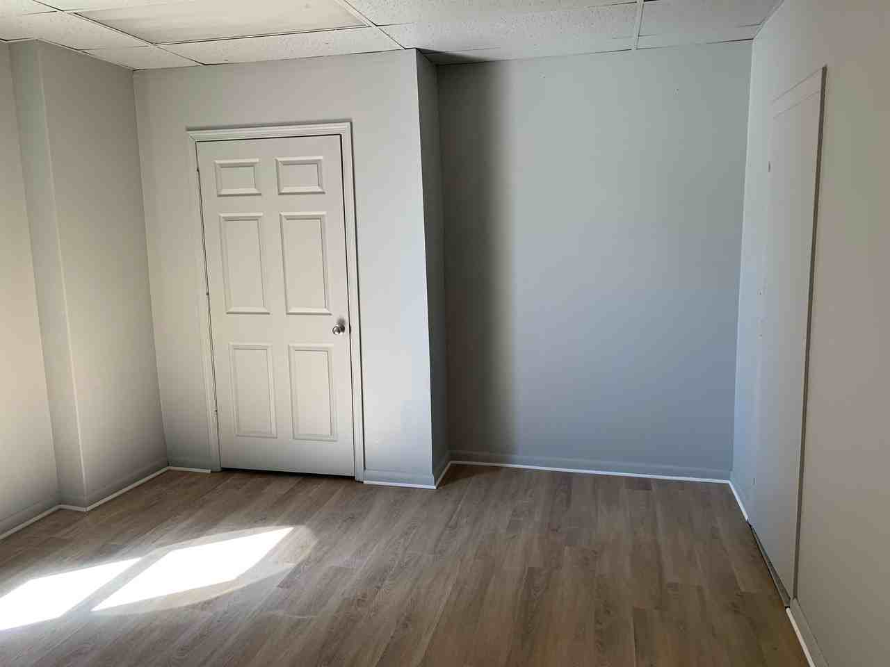 573 Broadway - Photo 3 of 5