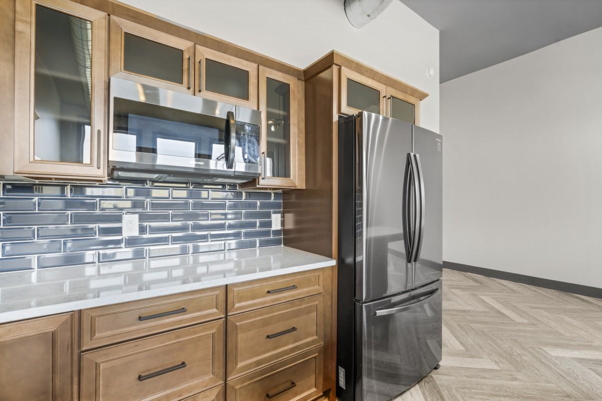 204 1/2 N Main St #1 - Photo 7 of 27