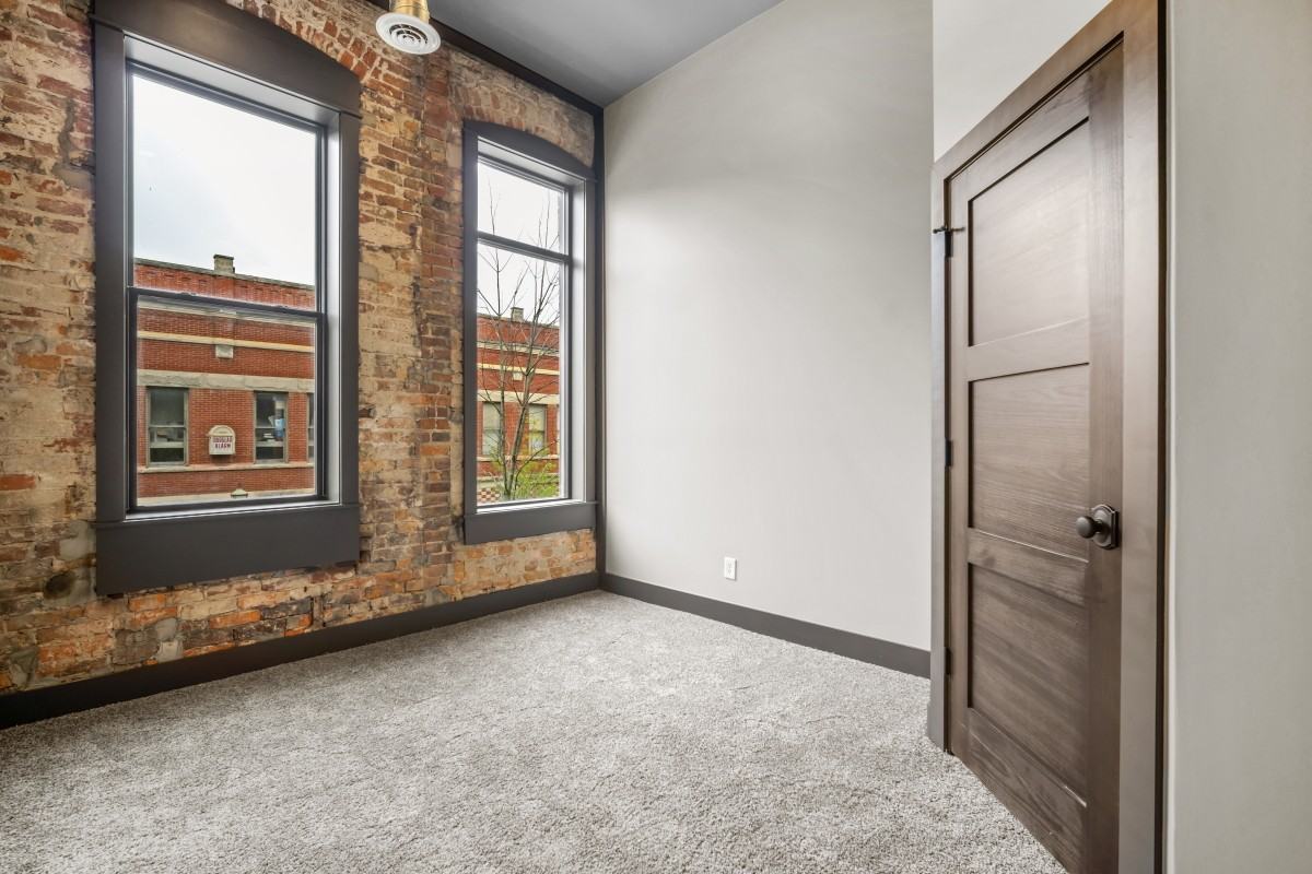 204 1/2 N Main St #1 - Photo 3 of 27