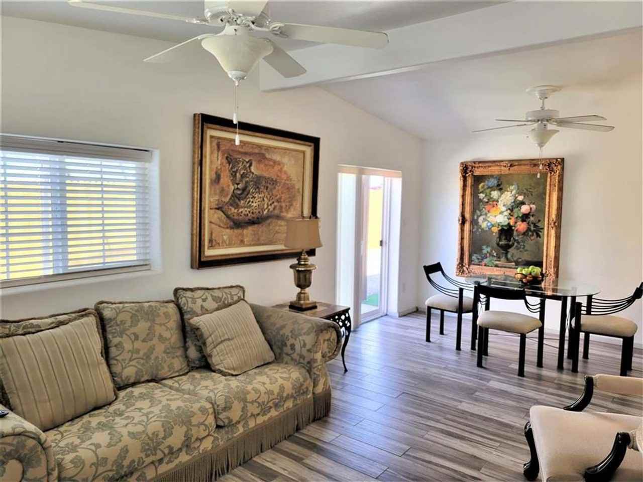 2613 S Mesa Ave - Photo 2 of 15