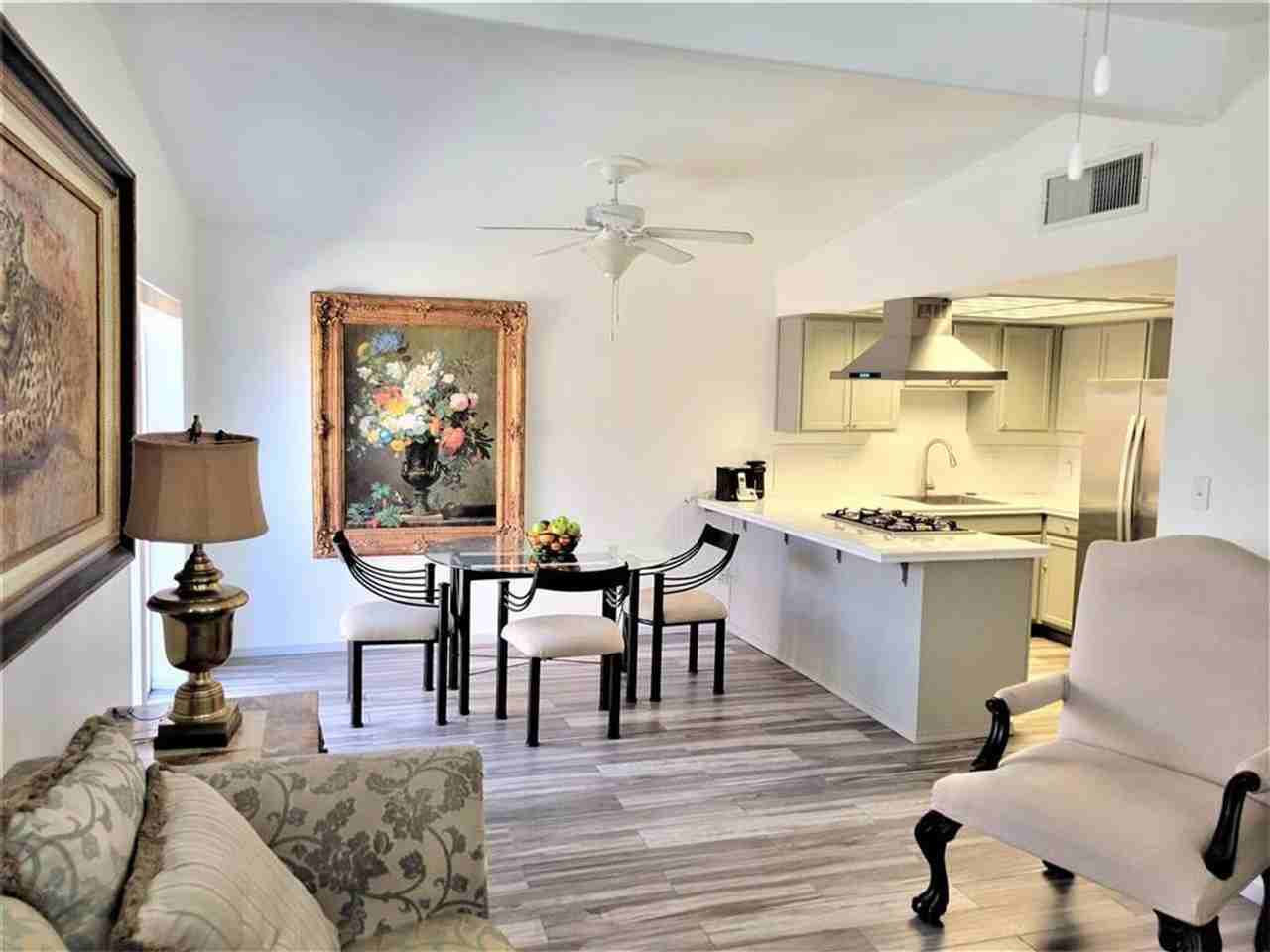 2613 S Mesa Ave - Photo 3 of 15