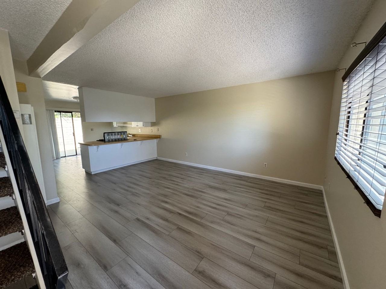 540 Union Ave - Photo 3 of 12