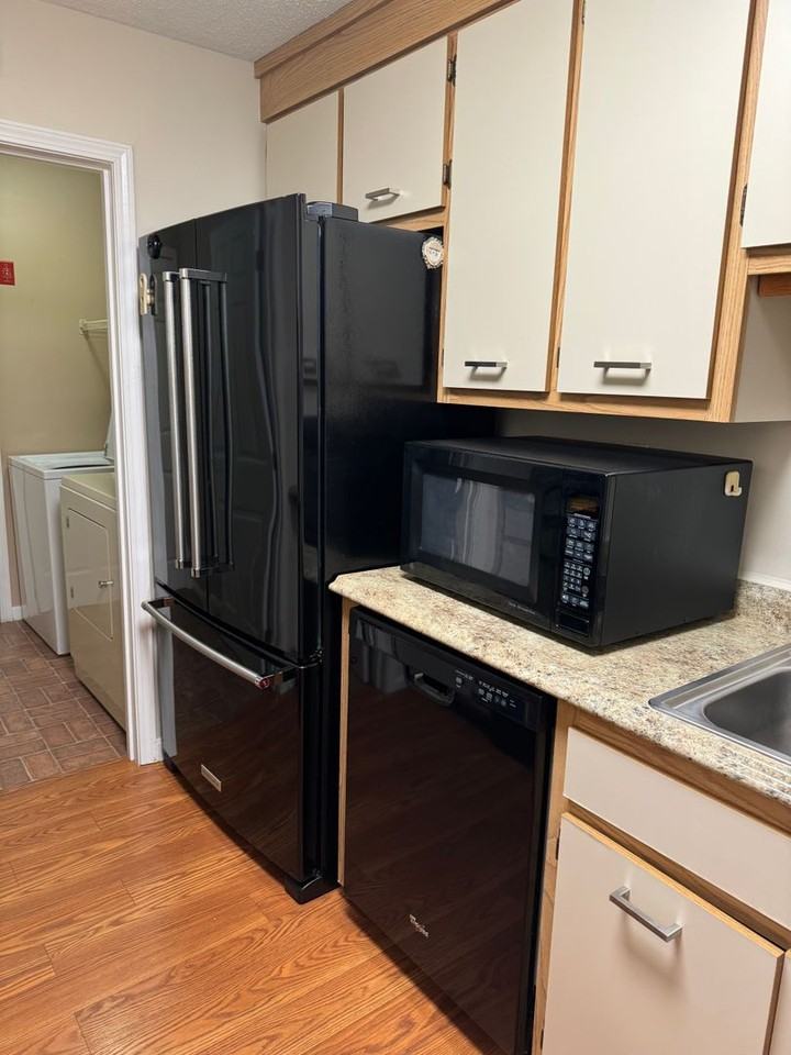 45 Dogwood Dr #207 - Photo 3 of 12