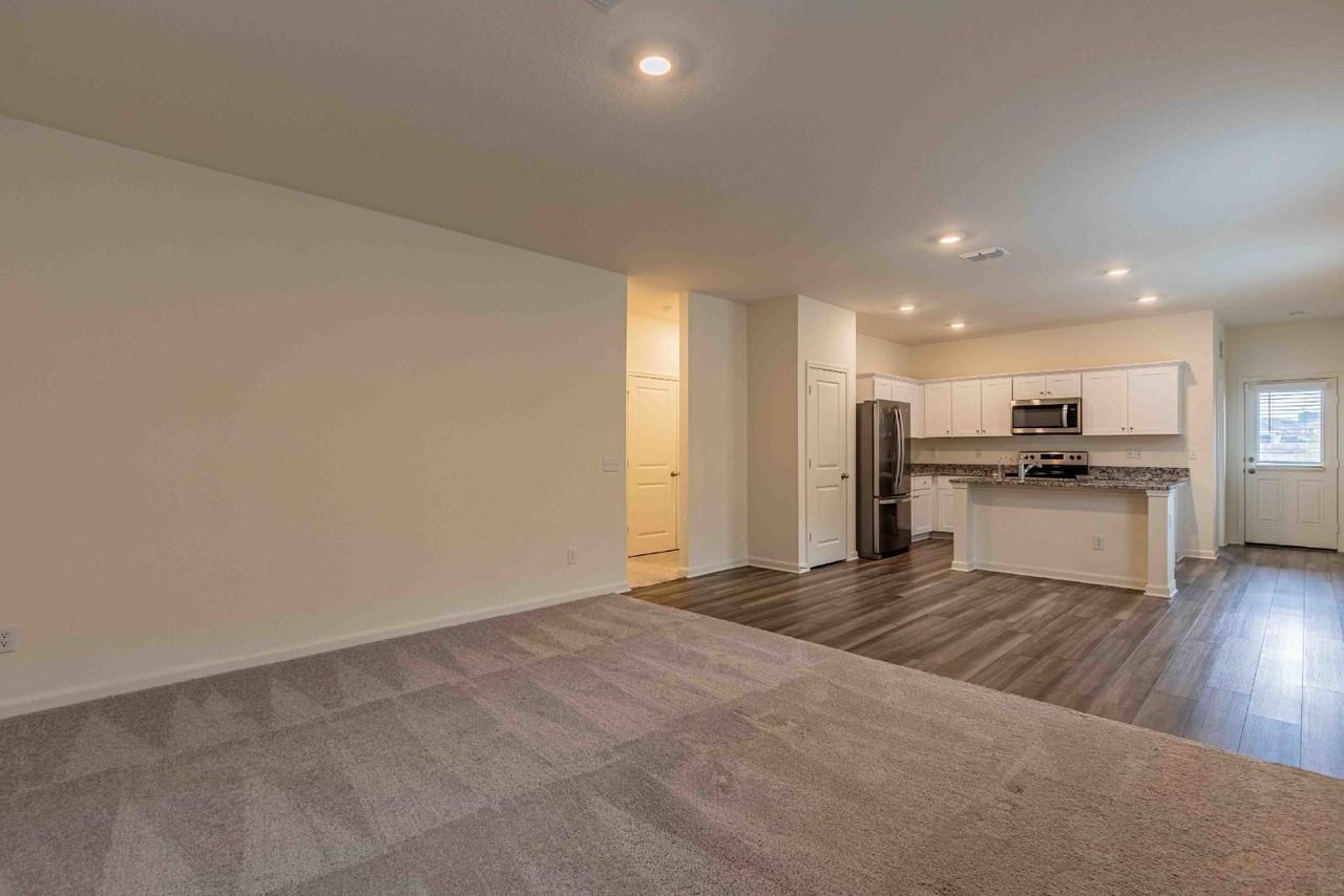 12843 Cygnus - Photo 4 of 30