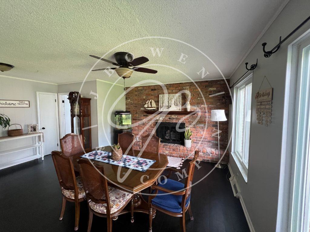 6016 Angleview Dr - Photo 5 of 9
