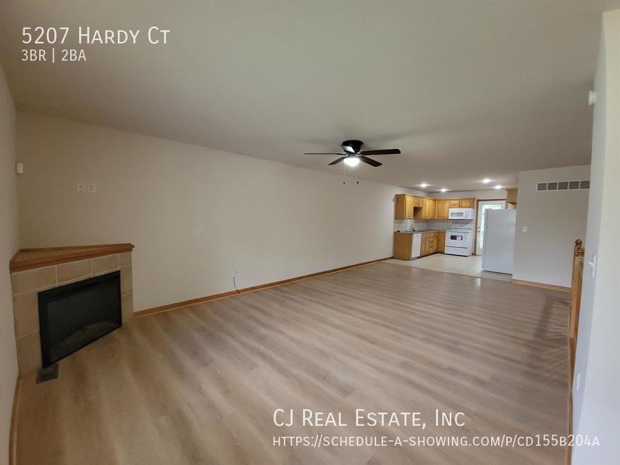 5207 Hardy Ct - Photo 2 of 11