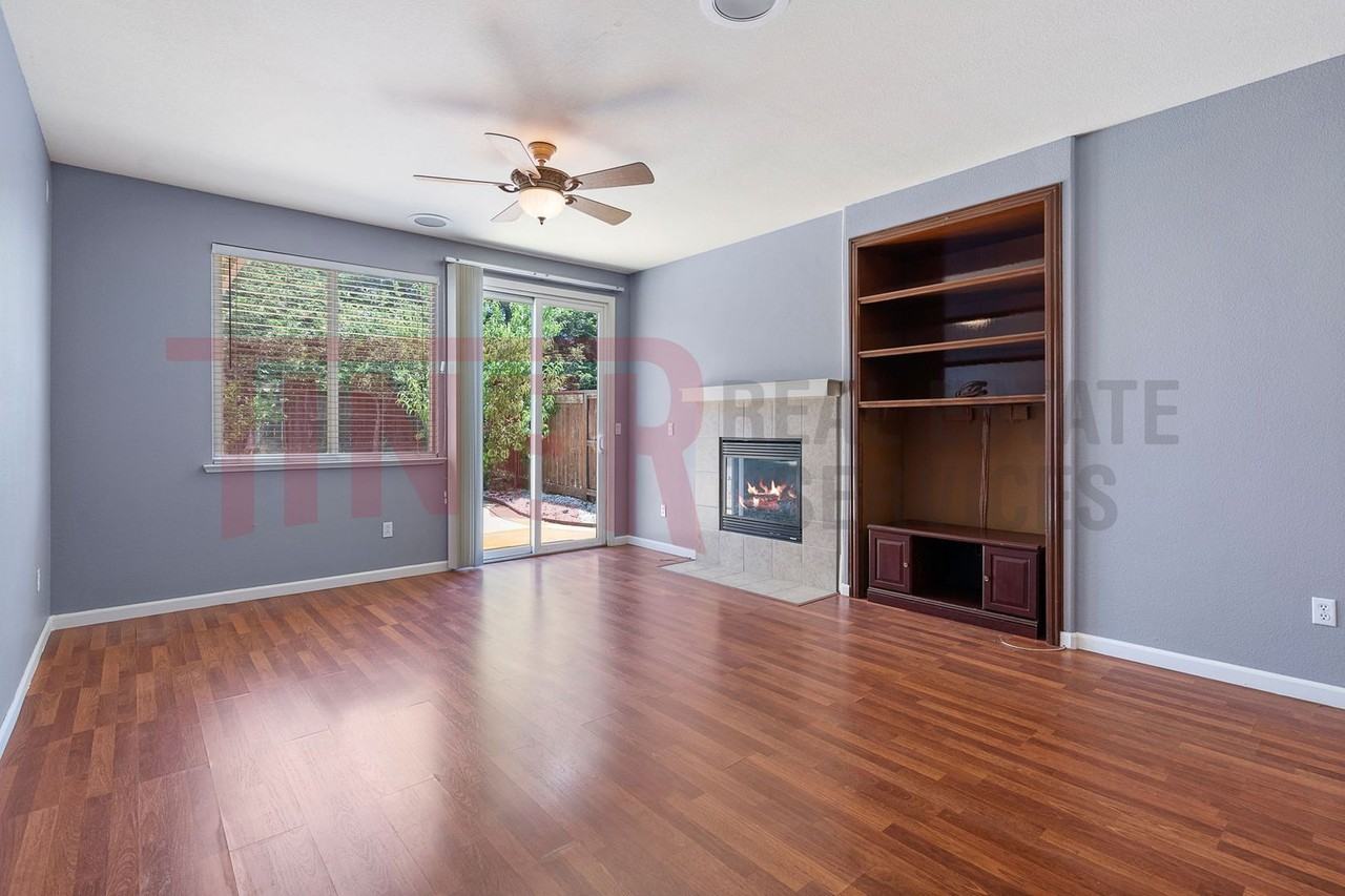 5044 Kokomo Dr - Photo 2 of 27