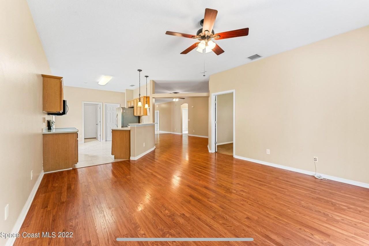 6076 Indigo Crossing Dr #NA - Photo 3 of 15