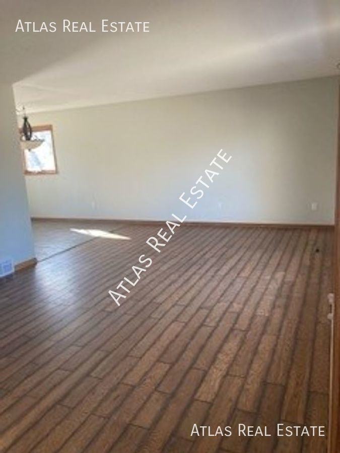 2730 Worthington Ave - Photo 2 of 20