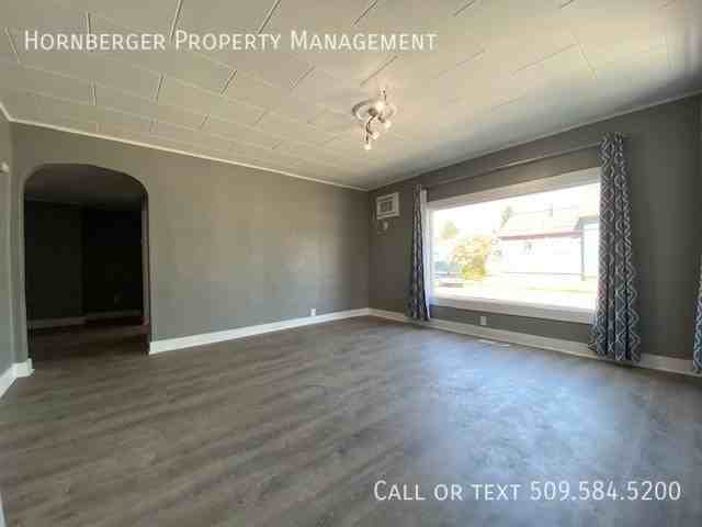 2702 W Boone Ave #2702 - Photo 3 of 9