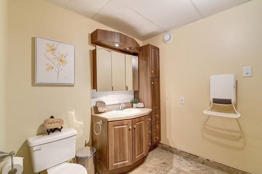 7731 Broadway - Photo 4 of 4